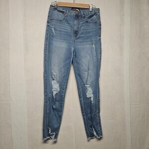 Fashion Nova Skinny Jeans Destructed Light Wash Jeans